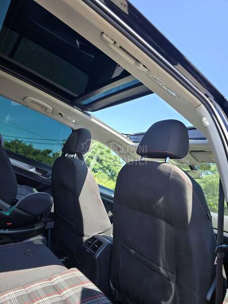 Volkswagen Golf 7 1.6tdi/Pano/Aut/Nav