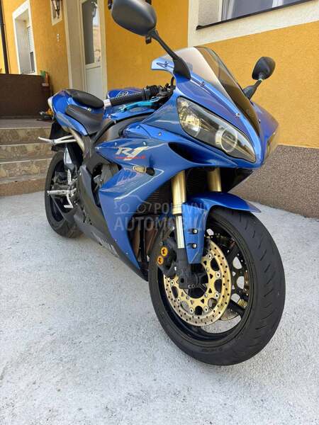 Yamaha R1