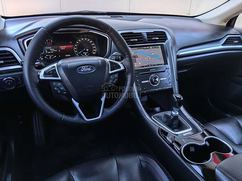 Ford Mondeo 180ps PAN0 LED NAVl
