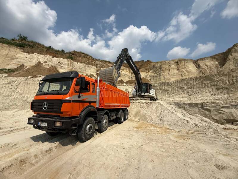 Mercedes Benz 3538