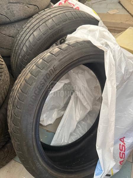Bridgestone 225/40 R19 Letnja