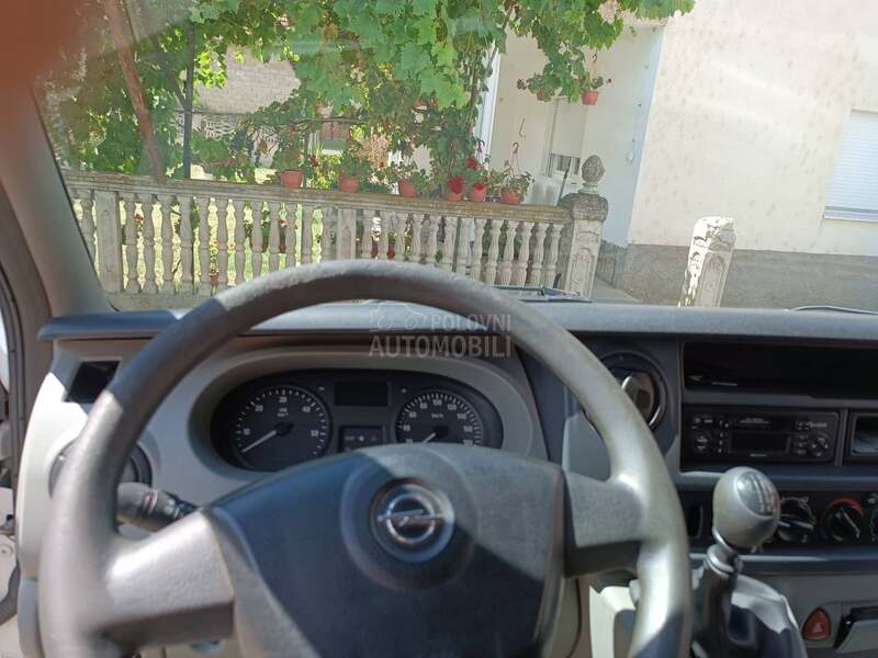 Opel Movano 2.5tdci