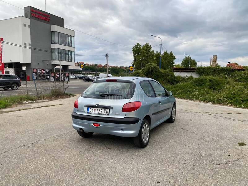 Peugeot 206 