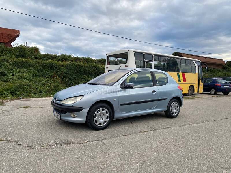 Peugeot 206 