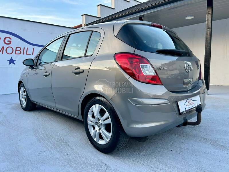 Opel Corsa D 1.3CDTI NAV/FUL/REST