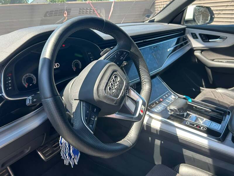 Audi Q8 sline hibrid