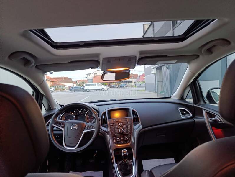 Opel Astra J 1.6 CDTI