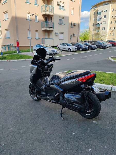 Yamaha XMAX 400 X MAX
