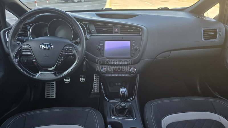 Kia cee`d GT LINE