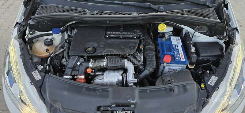 Peugeot 208 1.6 HDI  ALLURE