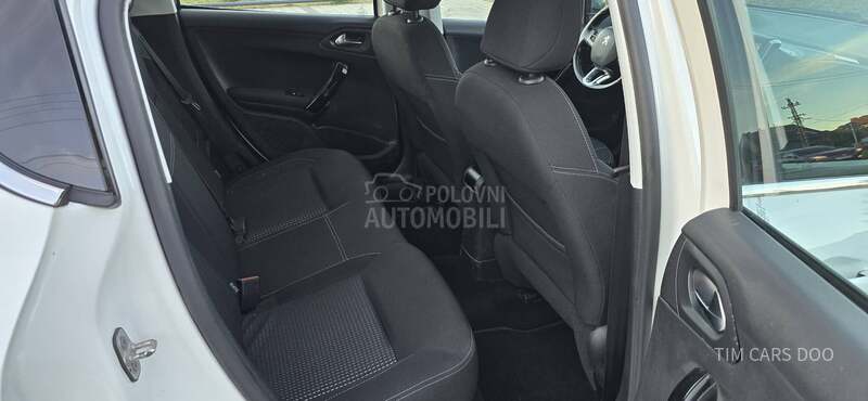 Peugeot 208 1.6 HDI  ALLURE