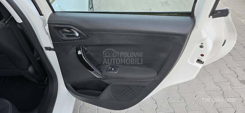 Peugeot 208 1.6 HDI  ALLURE