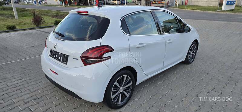 Peugeot 208 1.6 HDI  ALLURE
