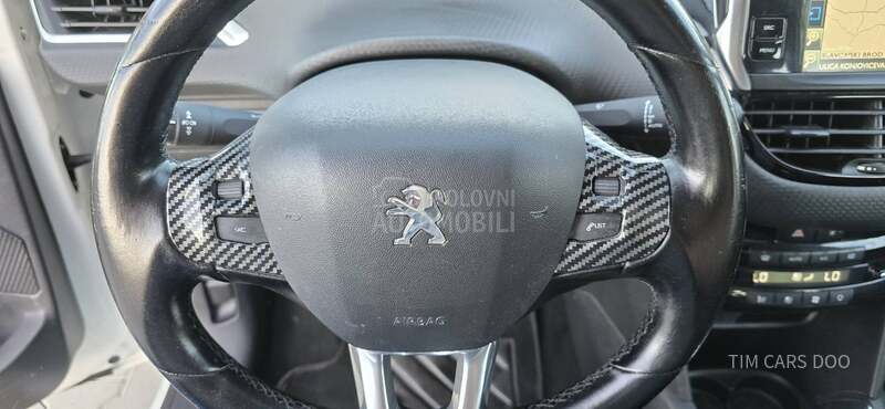 Peugeot 208 1.6 HDI  ALLURE