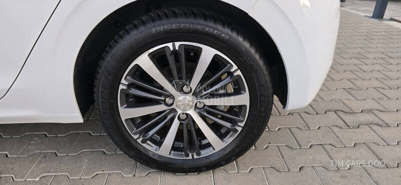 Peugeot 208 1.6 HDI  ALLURE