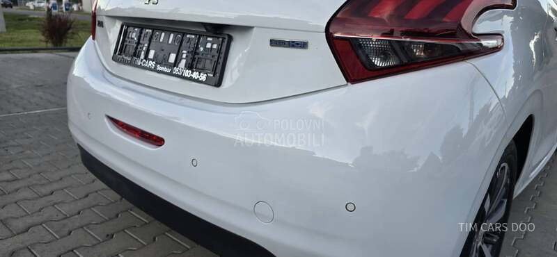 Peugeot 208 1.6 HDI  ALLURE