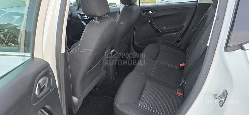 Peugeot 208 1.6 HDI  ALLURE
