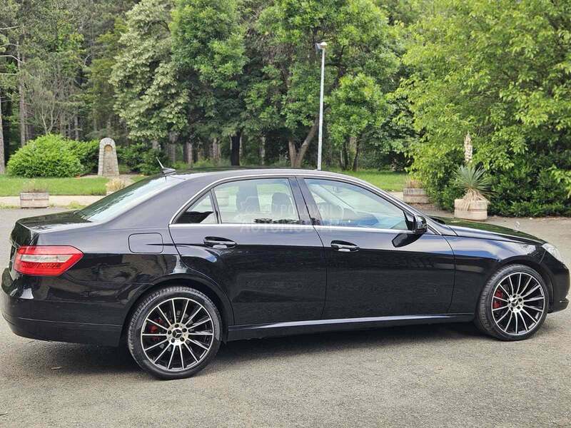 Mercedes Benz E 200 