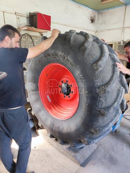 Firestone 650/75 R32