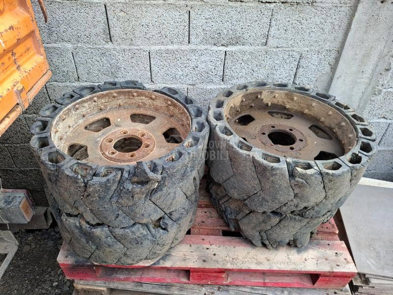 Fai Komatsu panda 333