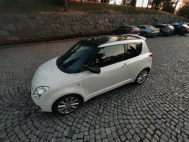 Suzuki Swift SPORT // CH