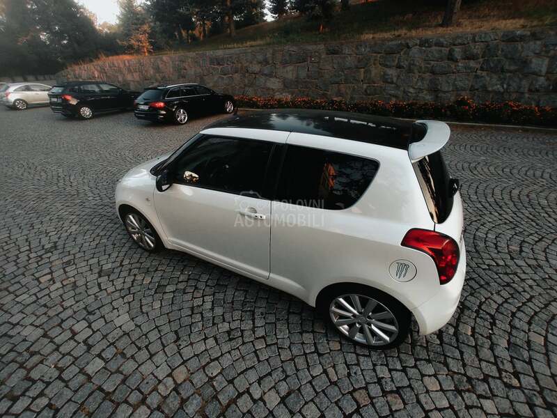 Suzuki Swift SPORT // CH