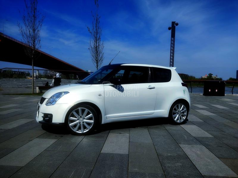 Suzuki Swift // FABRIKA