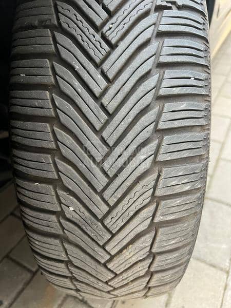 Mercedes Benz B 180 SA TABLICAMA