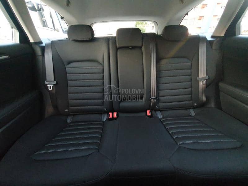 Ford Mondeo 2 0TDCI/NAV/LED