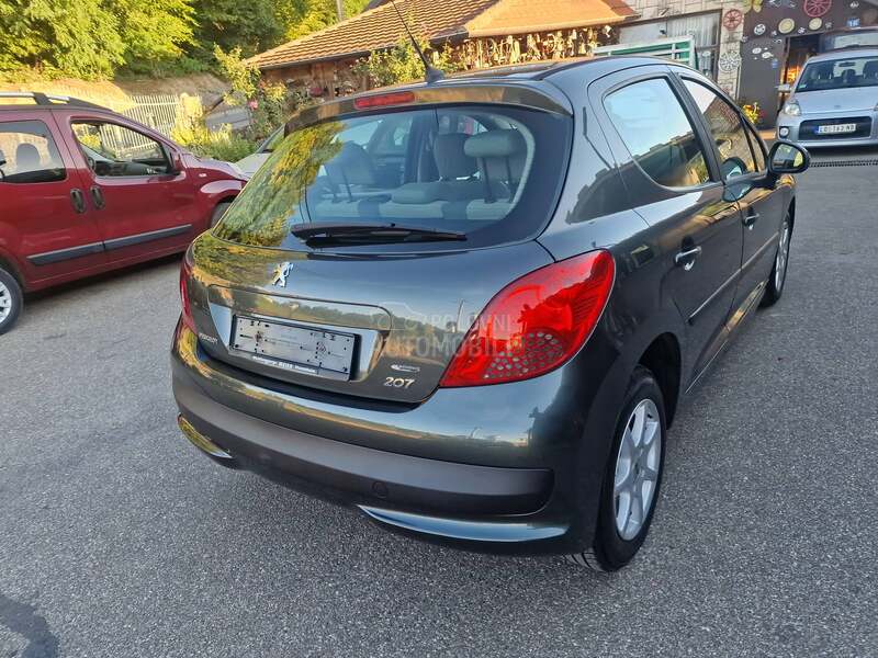 Peugeot 207 1,4 16v pezomotor