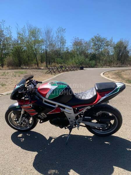 Hyosung 650r