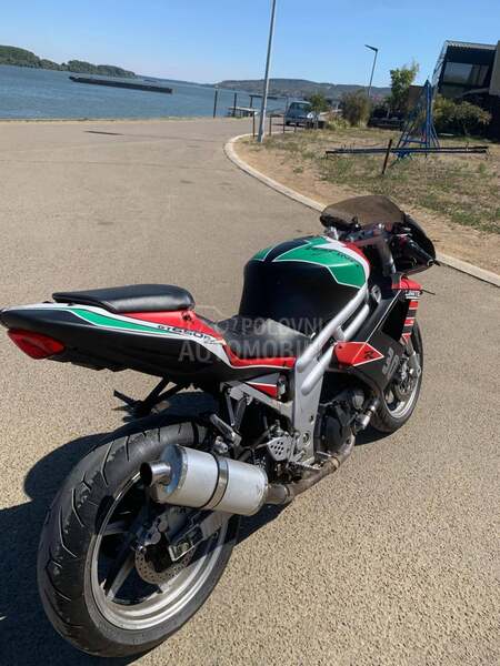 Hyosung 650r