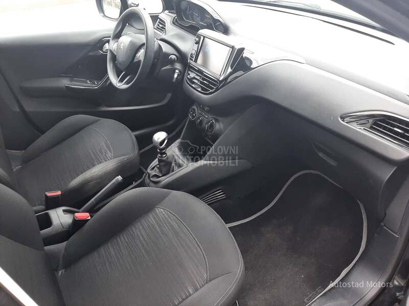 Peugeot 208 Van