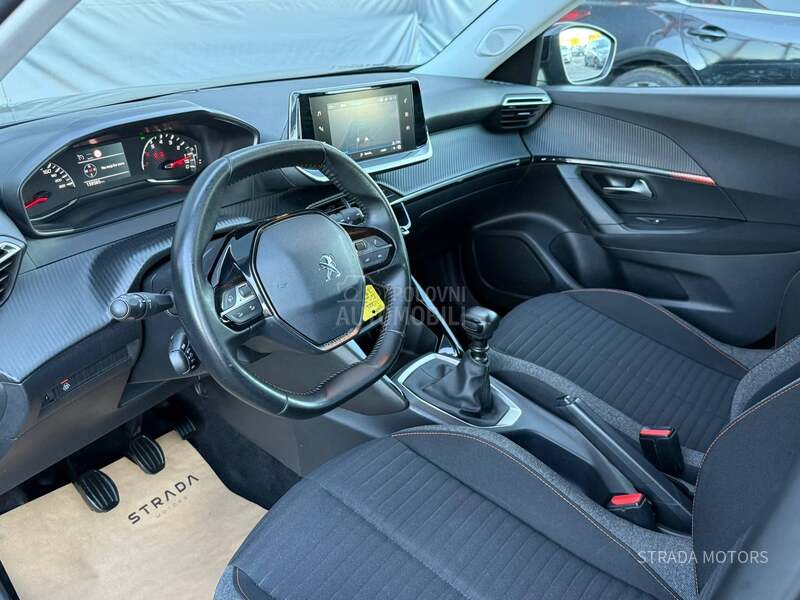 Peugeot 2008 1.2 PT NAVY
