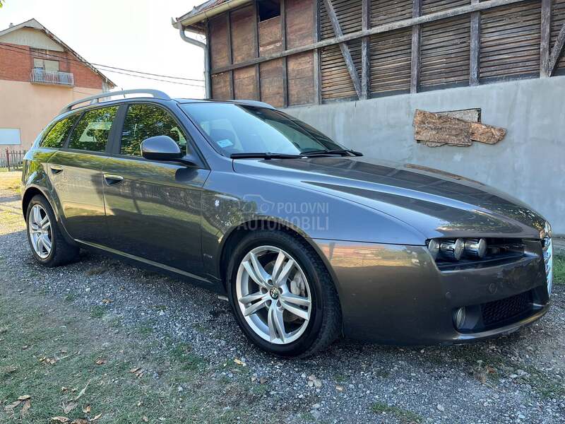 Alfa Romeo 159 