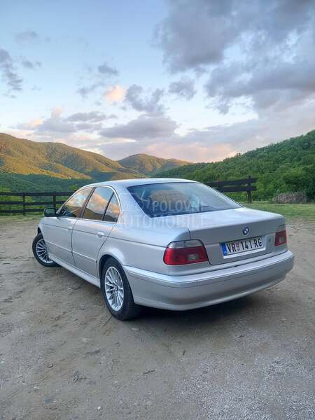 BMW 520 