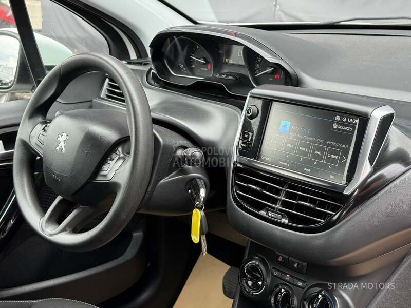 Peugeot 208 1.6 BLUE HDI NAVY