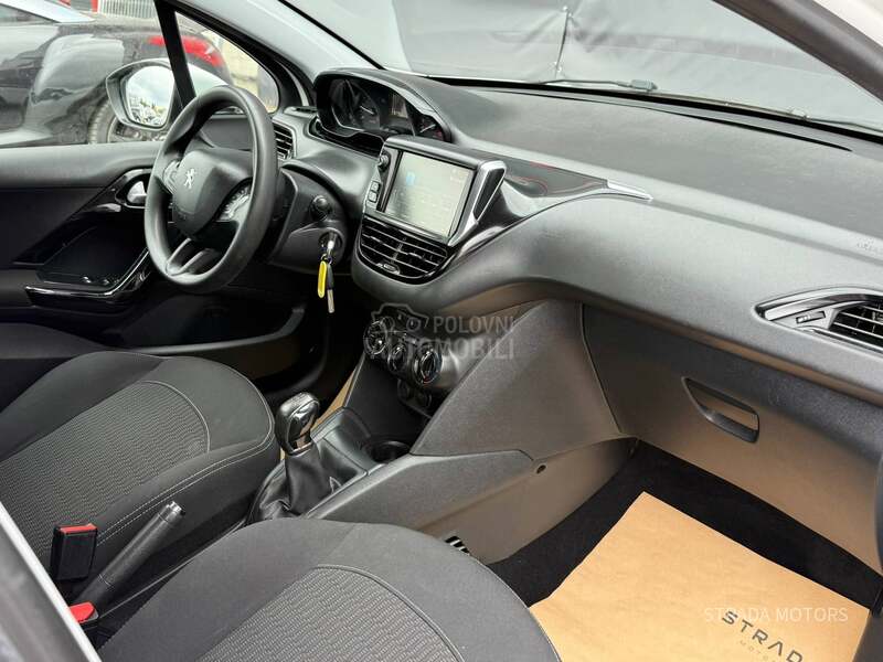 Peugeot 208 1.6 BLUE HDI NAVY