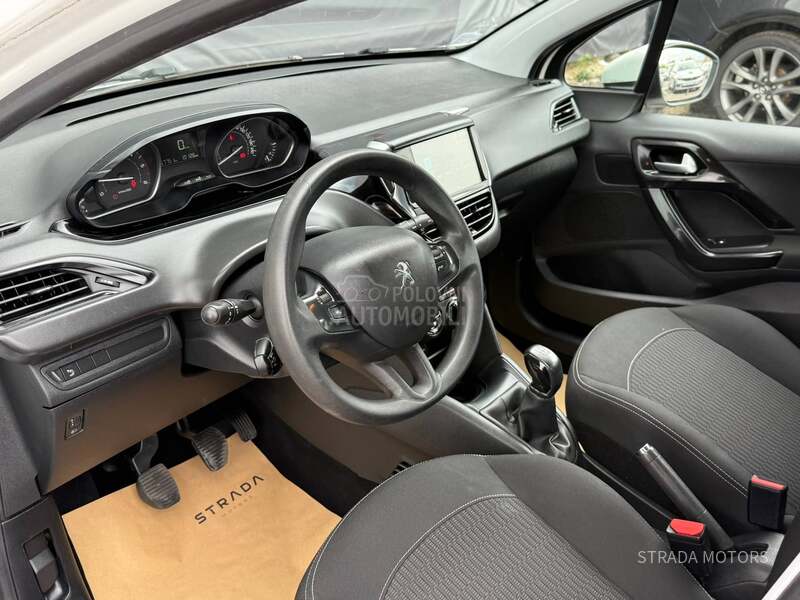 Peugeot 208 1.6 BLUE HDI NAVY