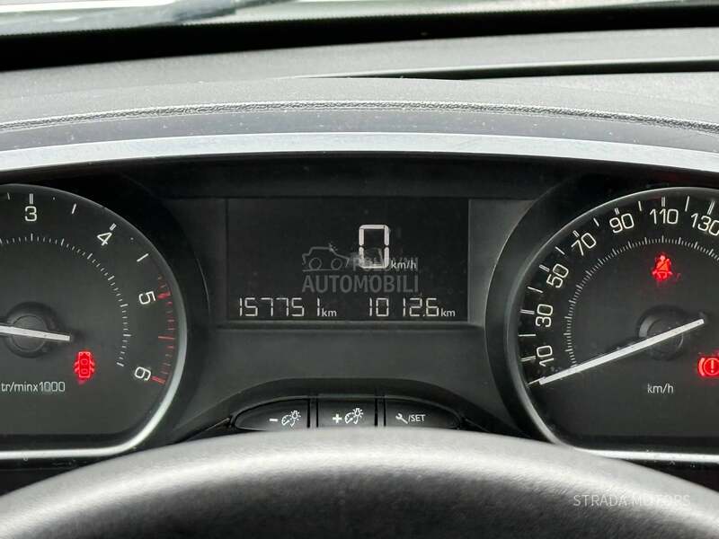 Peugeot 208 1.6 BLUE HDI NAVY