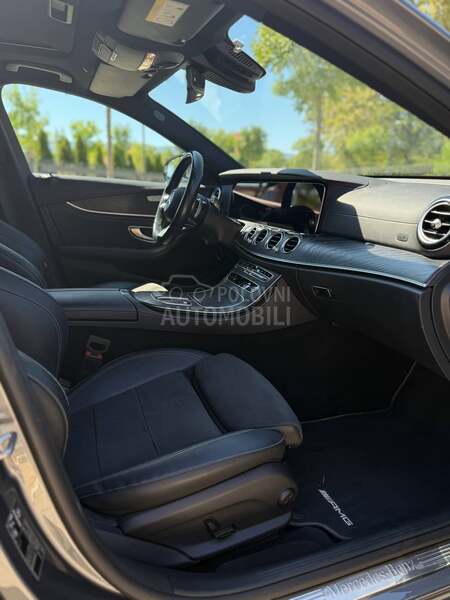 Mercedes Benz E 220 4matic AMG