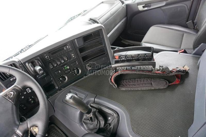 Scania P 320 HIAB 211 EP5