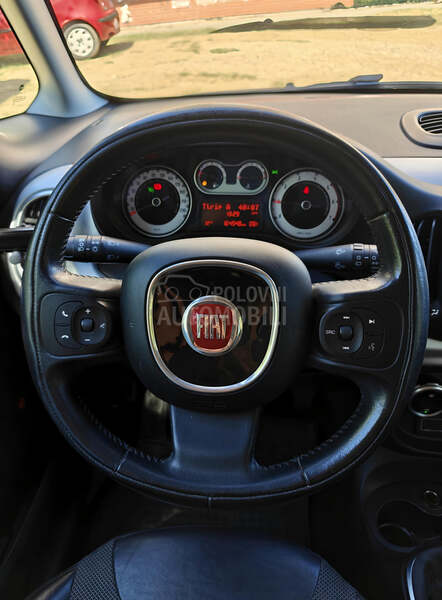Fiat 500L Beats edition