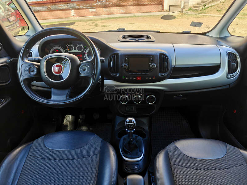Fiat 500L Beats edition