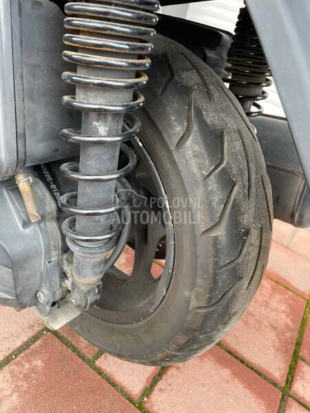 Yamaha Majesty YP400A