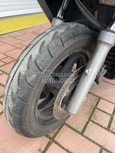 Yamaha Majesty YP400A