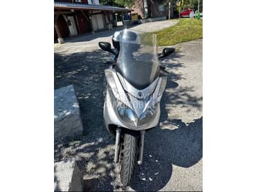 Yamaha Majesty YP400A