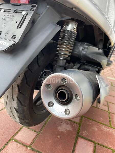 Yamaha Majesty YP400A