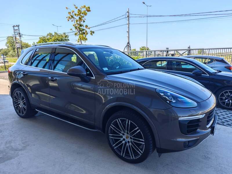 Porsche Cayenne 