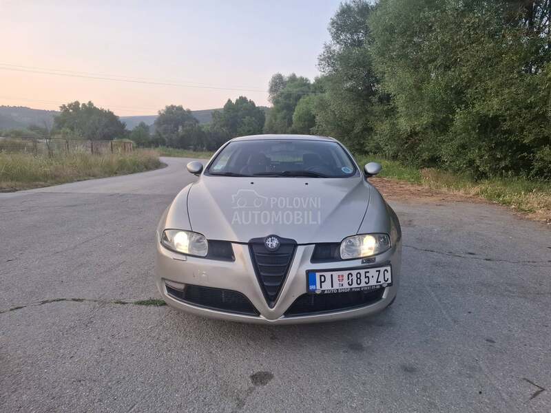 Alfa Romeo GT 